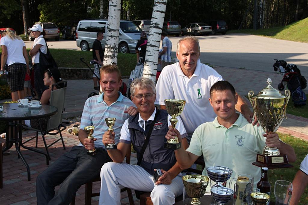 Pļavu golfs: gulbenietis Gundars Rauza - Latvijas čempions