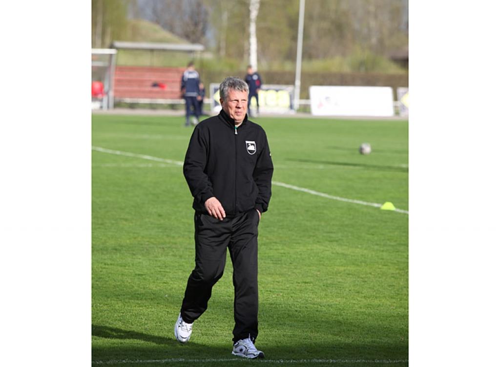Futbols: turam īkšķus par mūsu komandu cīņā pret "Skonto"!