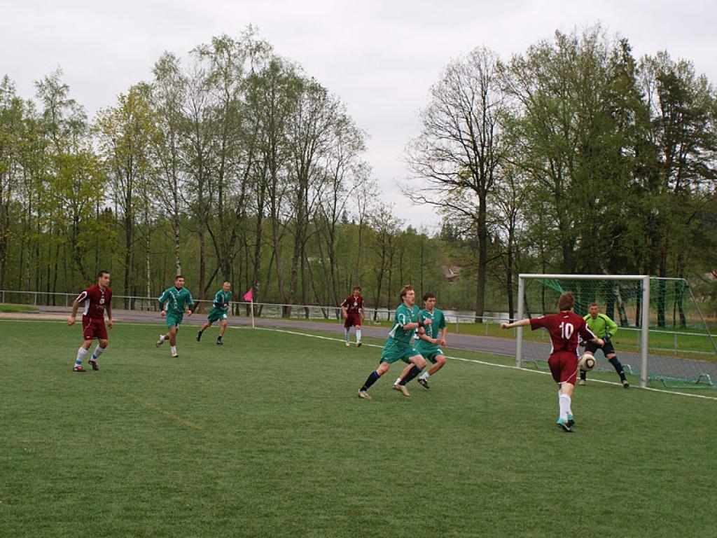 Futbols: ZA reģiona minifutbola čempionāta pirmās kārtas spēlēs uzvar stāmerienieši