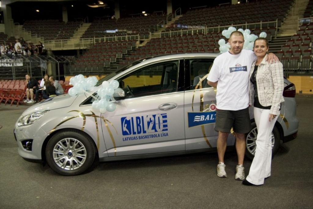 Basketbols: jaunā automašīna "Ford C-Max" nopelnīta godam