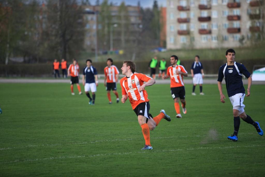 Futbols: gulbeniešiem pirmā uzvara virslīgā