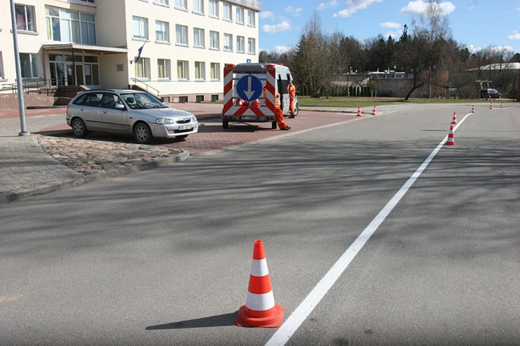 Atjauno aplamo ass līniju pie bibliotēkas (labots)