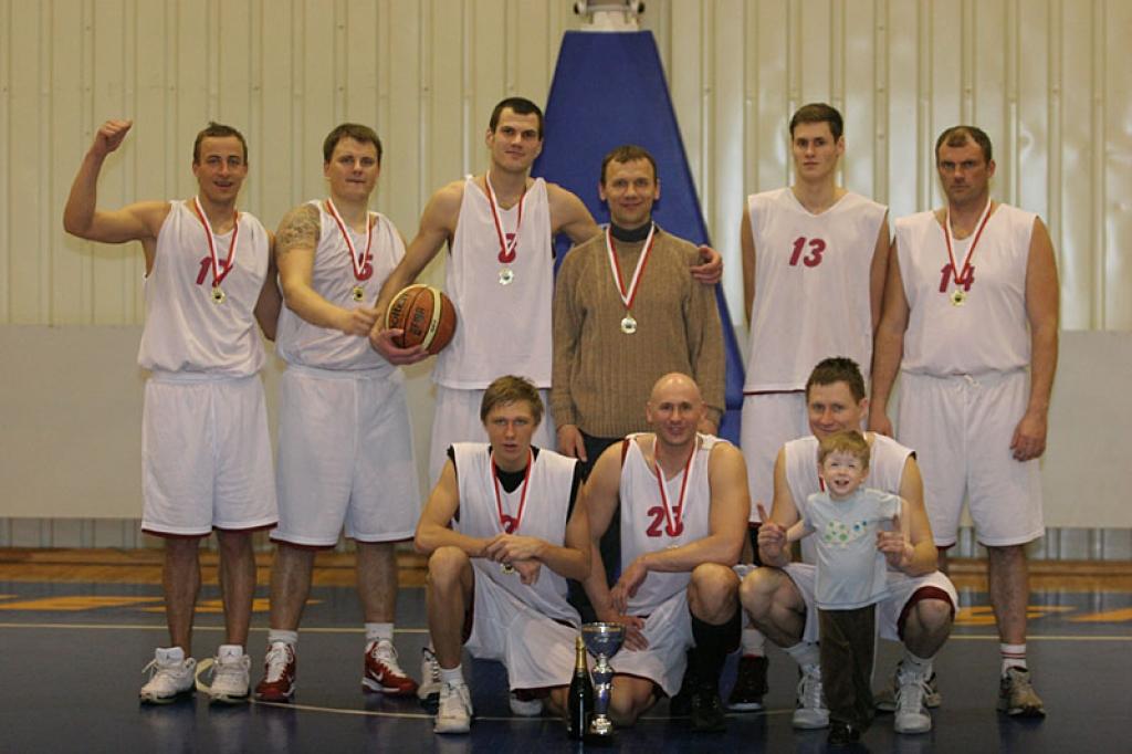 Basketbols: novada čempionātā uzvar stāmerienieši un Gulbenes sporta centra komandas sportistes