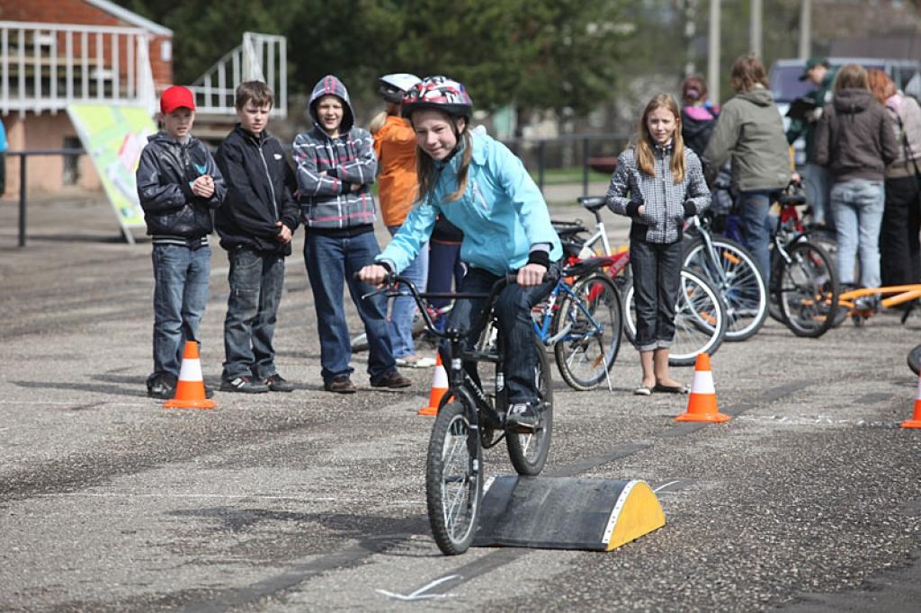 Aicina piedalīties jauno velosipēdistu sacensībās