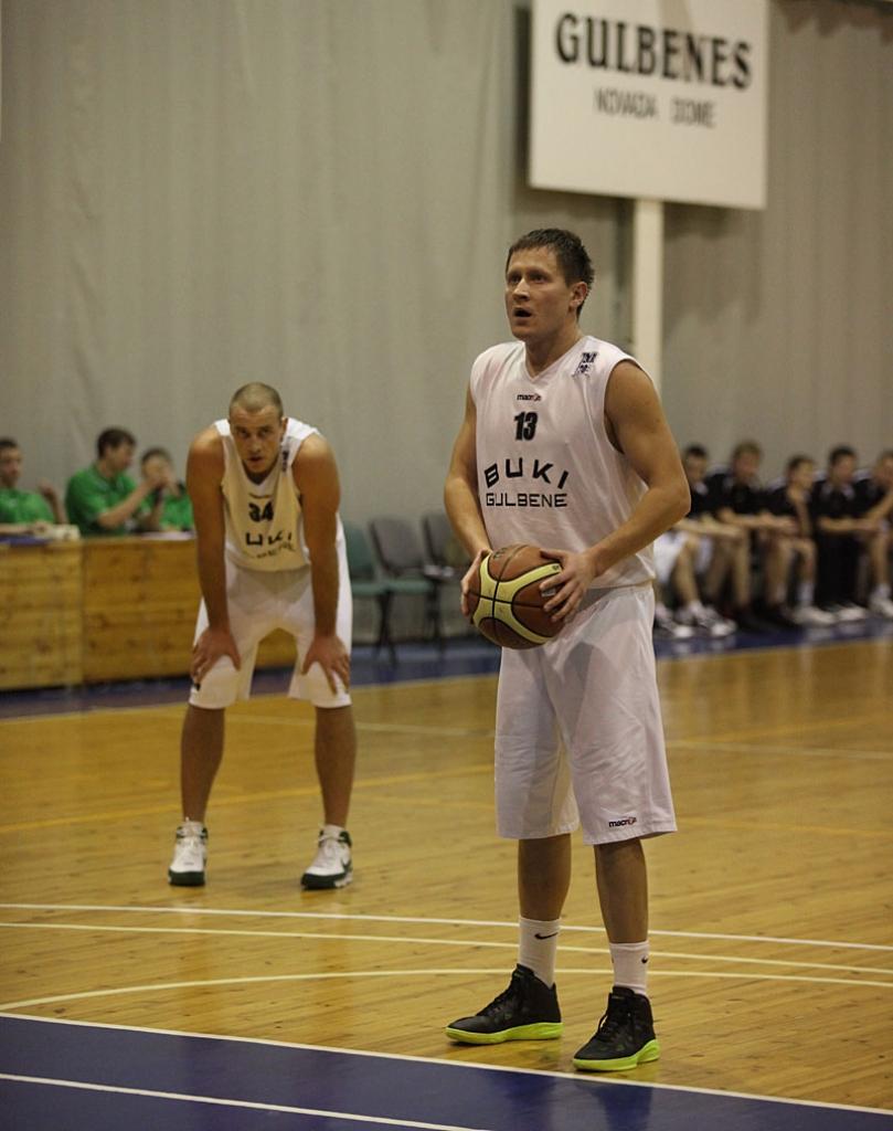 Basketbols: saspringtā spēlē gūst skaistu uzvaru (papildināts ar trenera komentāru)
