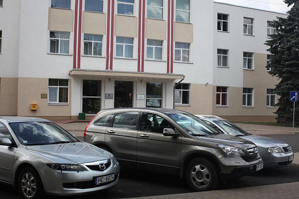 Novada domes deputāti kritiski izvērtē projektus