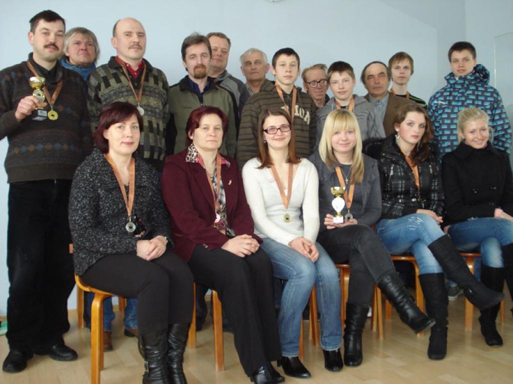 Starpnovadu sacensības galda spēlēs: pārliecinoši uzvar gulbenieši