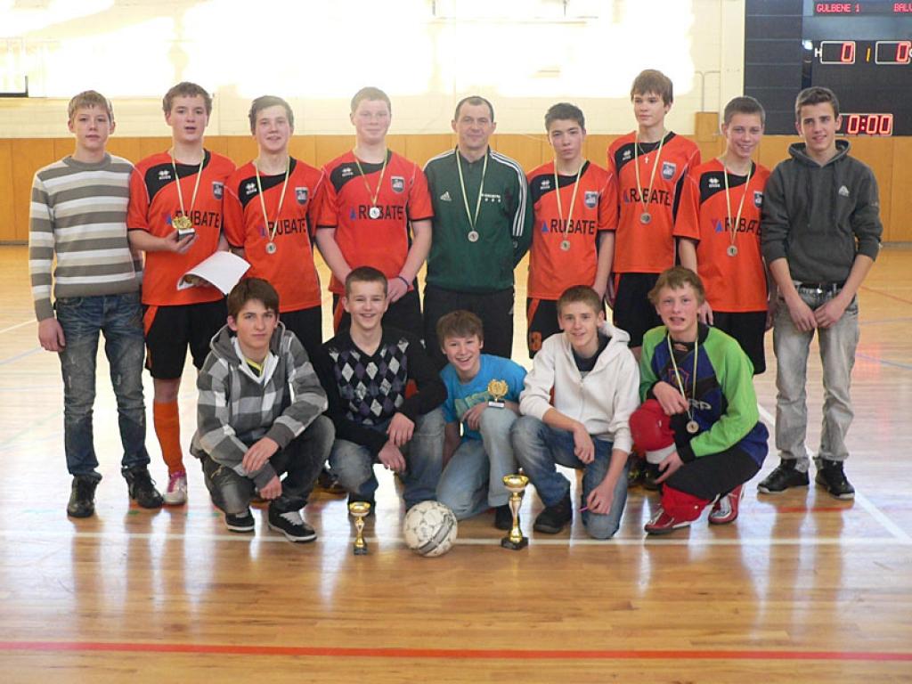 Telpu futbols: jauniešiem Ludzā - sudrabs