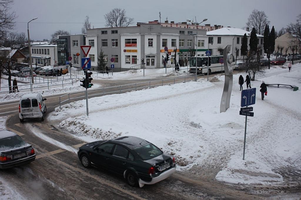 Nerāda pagriezienus un neņem līdzi dokumentus