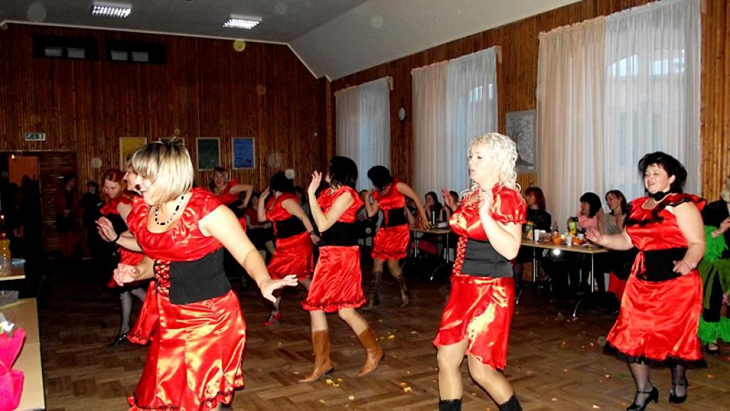 „Raganu ballīte” Stāķos