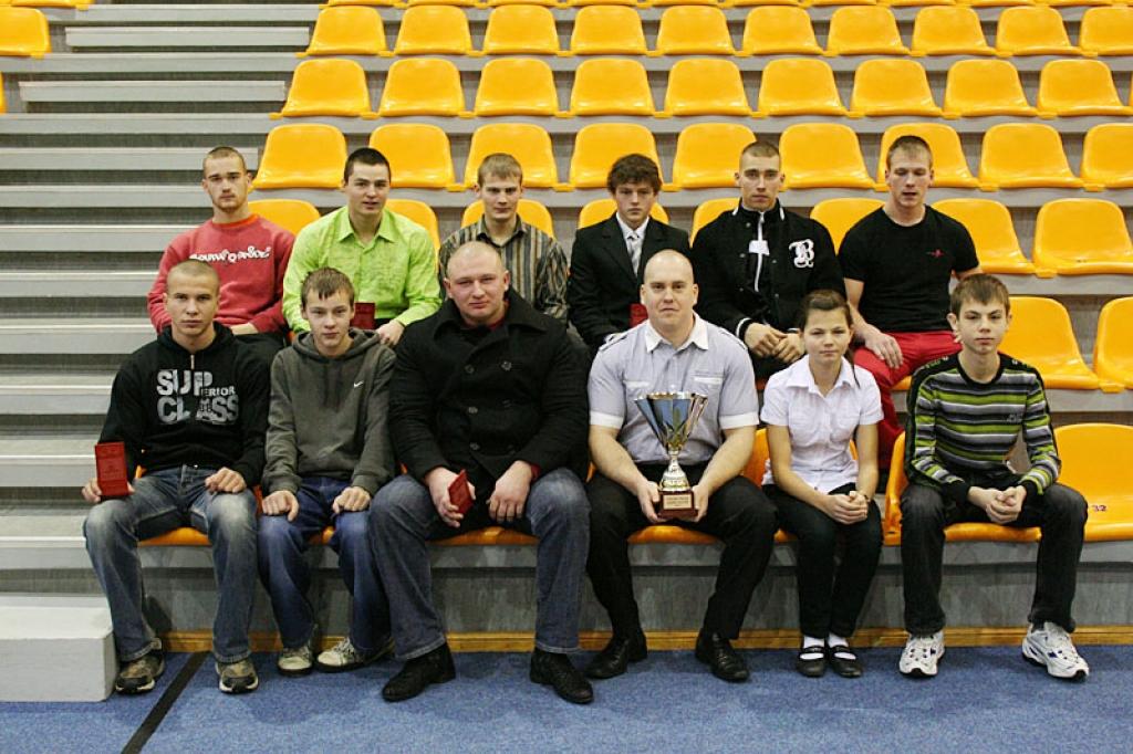 Spēka trīscīņas un kikboksa sportisti izvērtē šogad paveikto