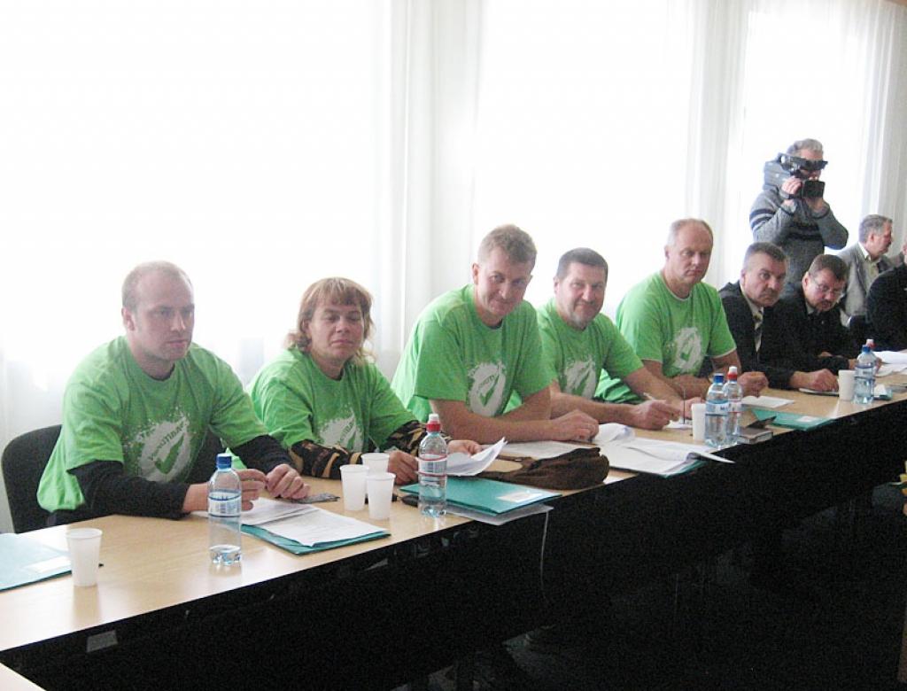 Domes sēdi izmanto politiskajai performancei