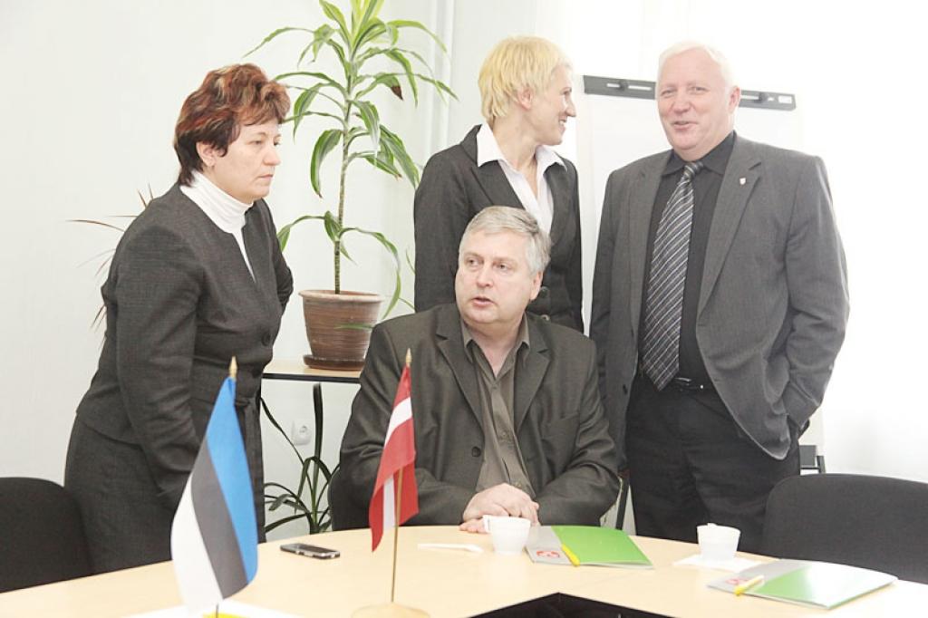 Delegācija no Igaunijas apmeklē novada domi