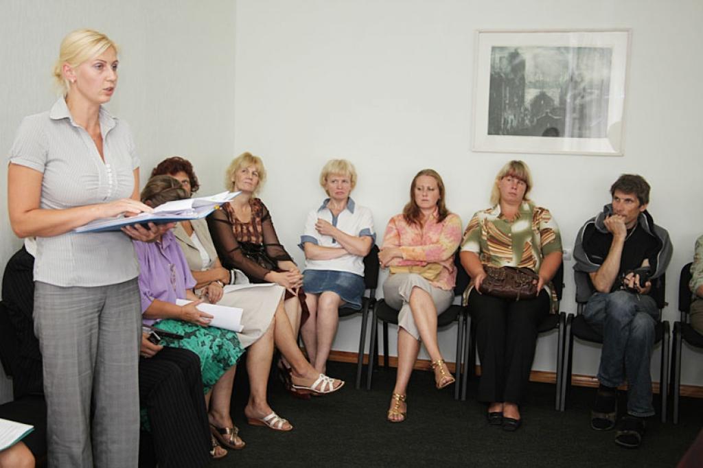 Domē nesteidzas izlemt “Albas” likteni Stāķos