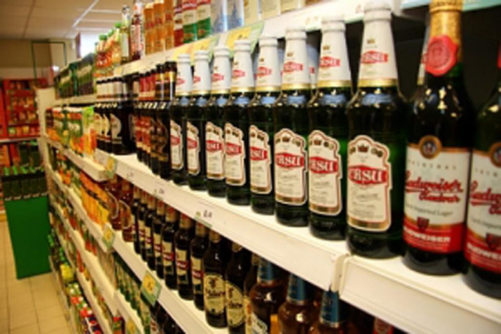 Reids: Sinolē un Velēnā nepilngadīgajiem pārdod alkoholu un cigaretes