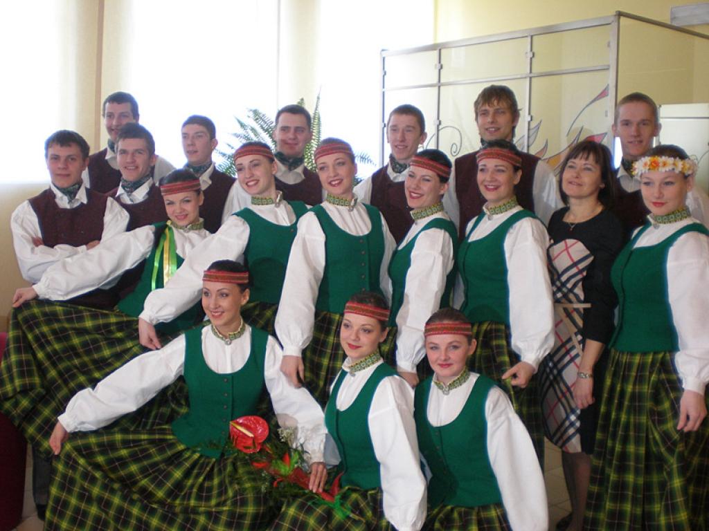 “Litenietim” - jauni tautas tērpi