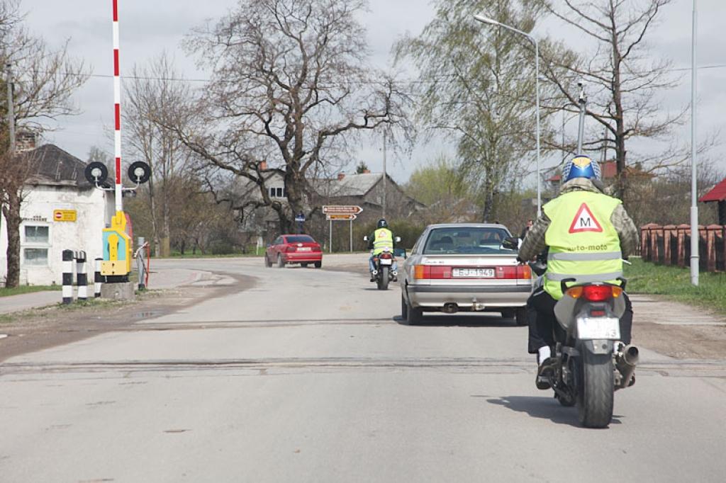 CSDD: mopēdu vadītājiem turpmāk būs jākārto vadīšanas eksāmens ceļu satiksmē