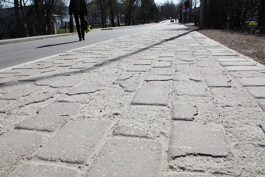 Vai bruģi Gulbenē saēdis sāls?