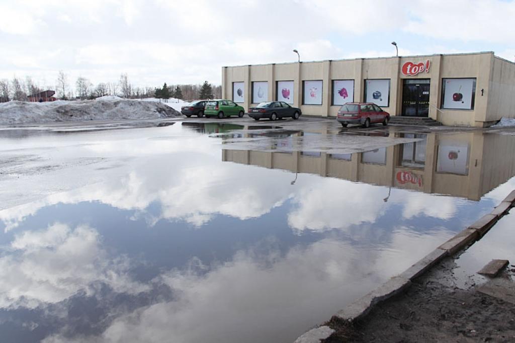 Sākas cīņa ar plūdiem