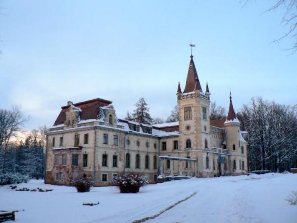 Stāmerienā grib “iemainīt” pili pret sporta zāli