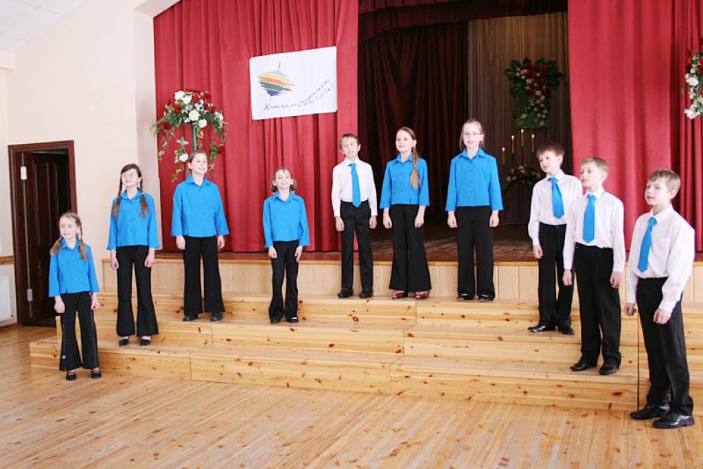 Piedalās konkursā "Balsis"