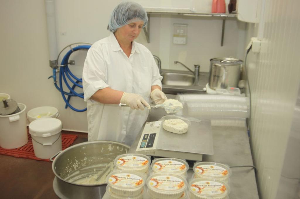 Piedalās produktu konkursā