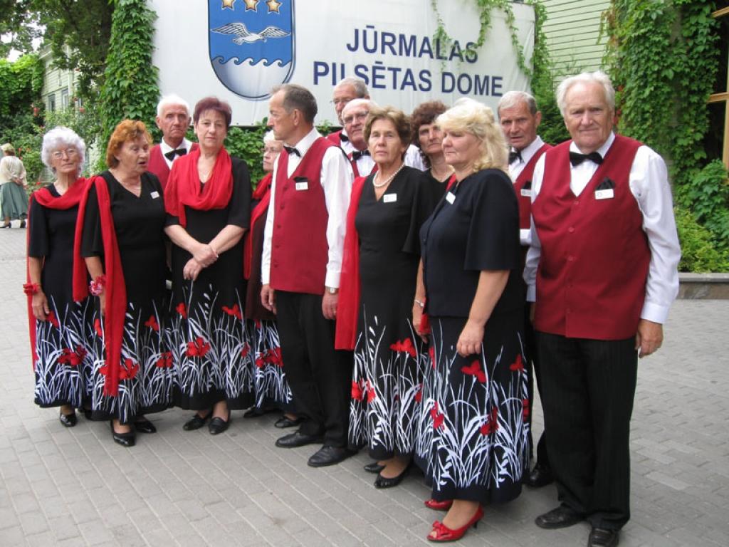 “Reveranss” dejo Dzintaros