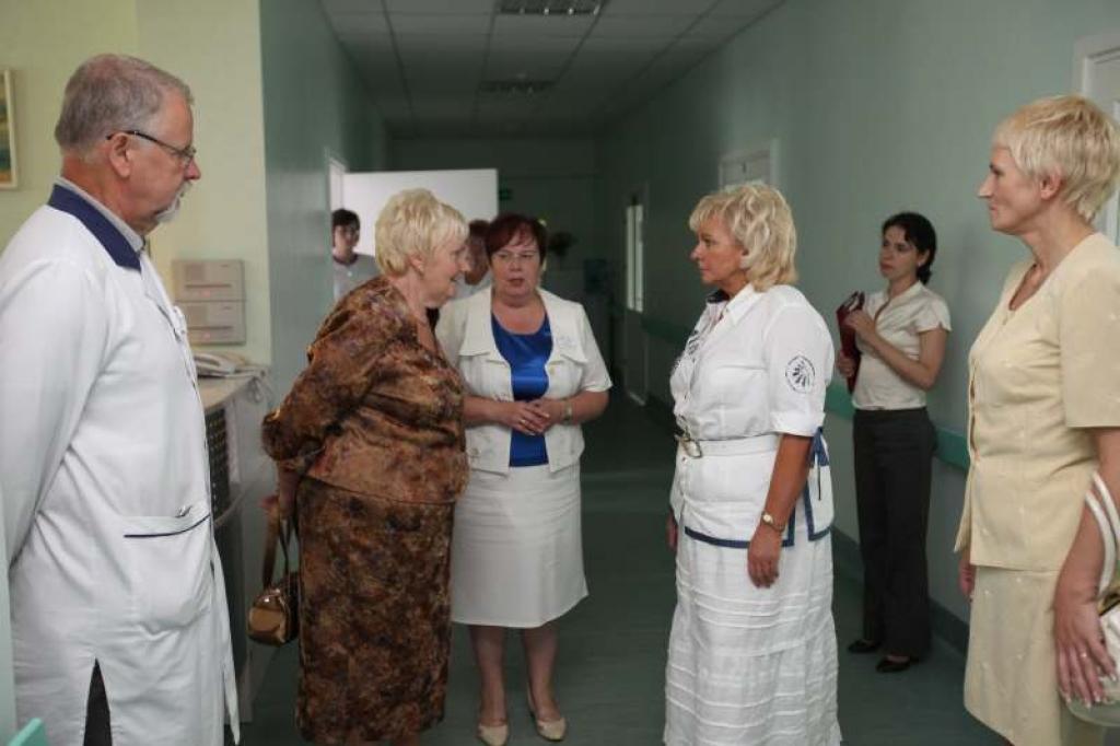 Gulbenes slimnīca turpinās darbu  