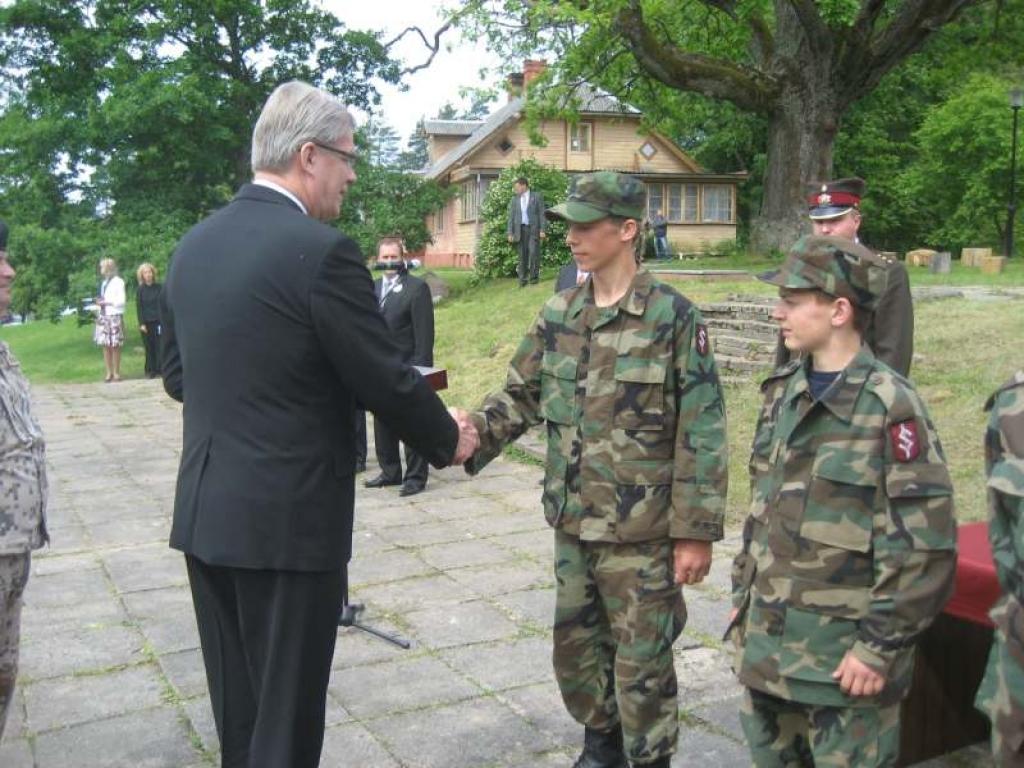 FOTO: Vidzemes jaunsargus apciemo Valsts prezidents