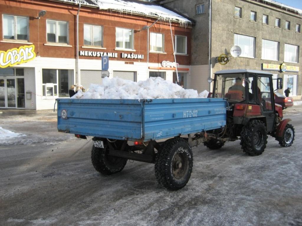 Tomēr izved sniegu no pilsētas centra