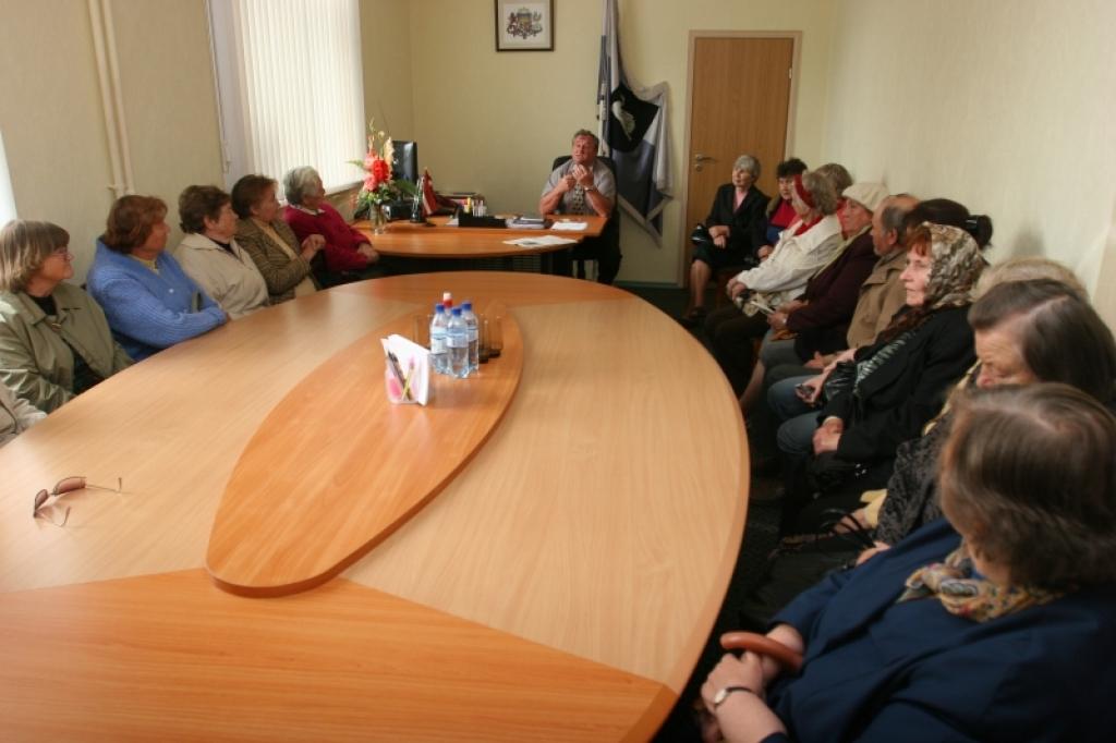 Gulbenieši protestē pret siltuma tarifa strauju “lēcienu”