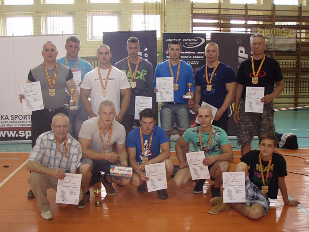 Trīscīņa: startē sacensībās Daugavpilī