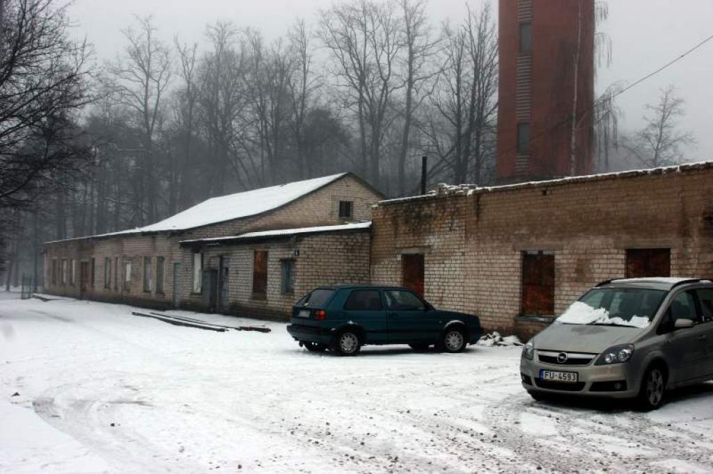 Gulbeniešiem kauns par ēku pilsētas centrā