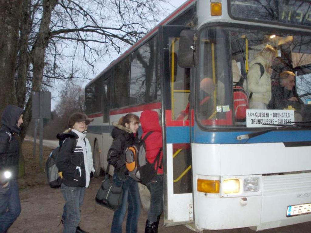 Jaunais autobusa maršruts iztur eksperimentu