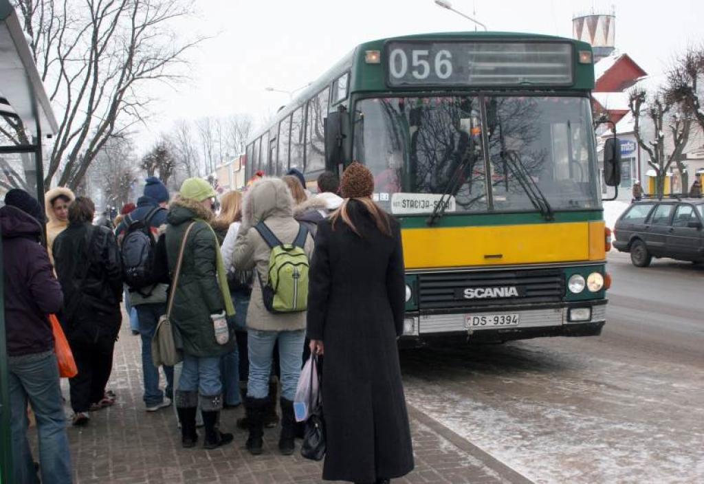 Pasažieru pārvadātājiem radušos zaudējumus sola atlīdzināt valsts