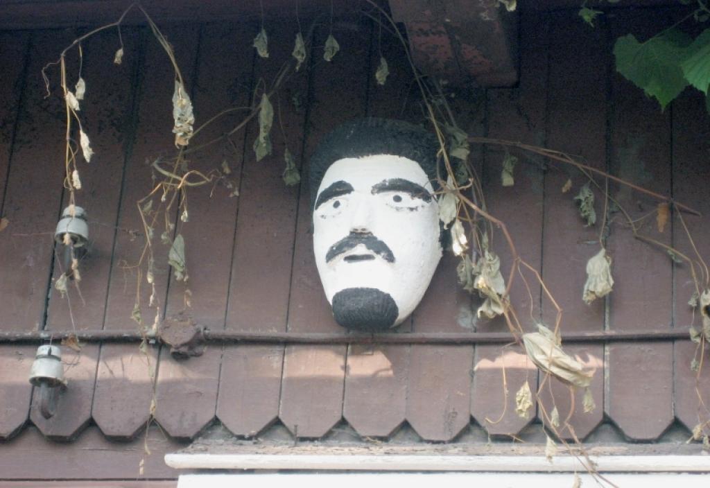 Vai Gulbenē masku pazaudējis Džims Kerijs?