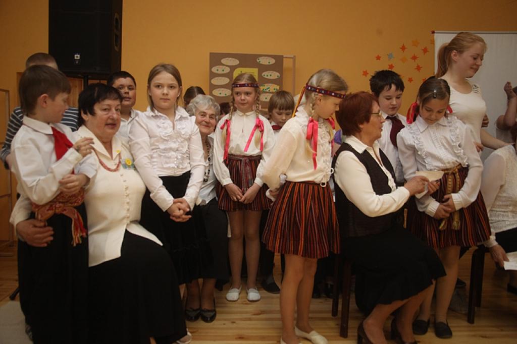 Gulbenes vidusskolā - projekta “Vai tu esi manos draugos?” noslēguma pasākums. 30.04.13
