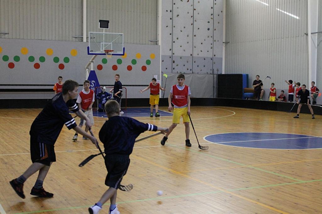 Gulbenes pilsētas atklātais jauniešu čempionāts florbolā. 23.02.13