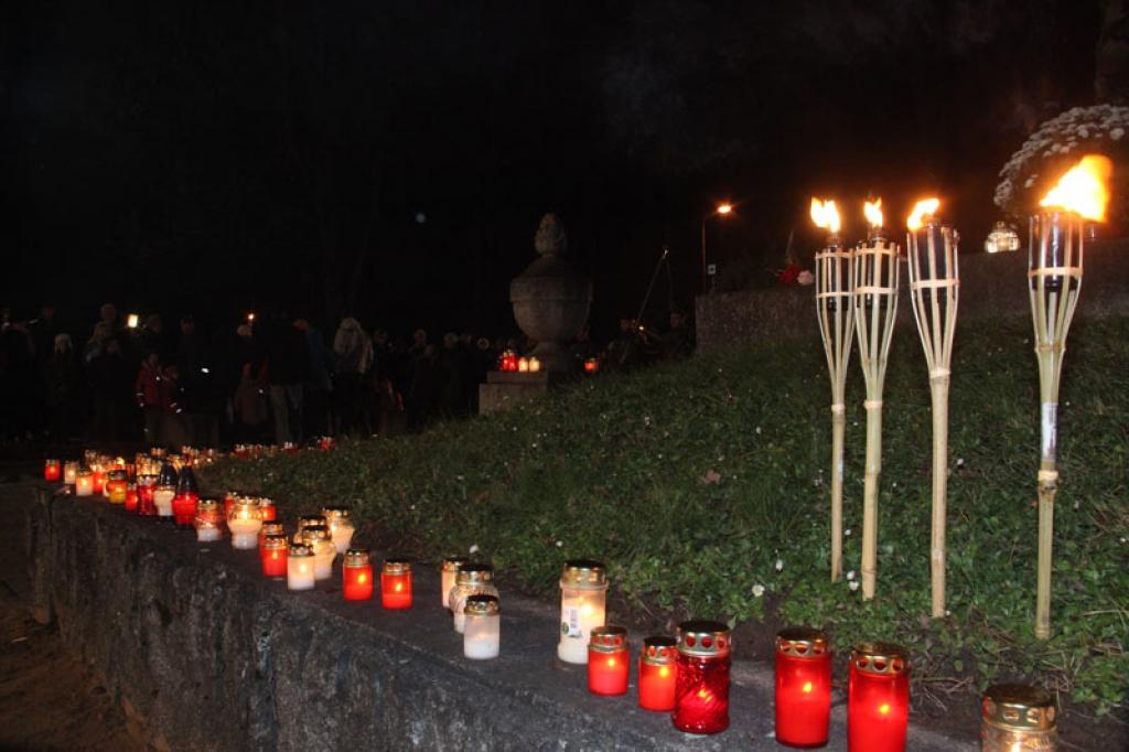 Lāčplēša diena. Lāpu gājiens Gulbenē. 11.11.12