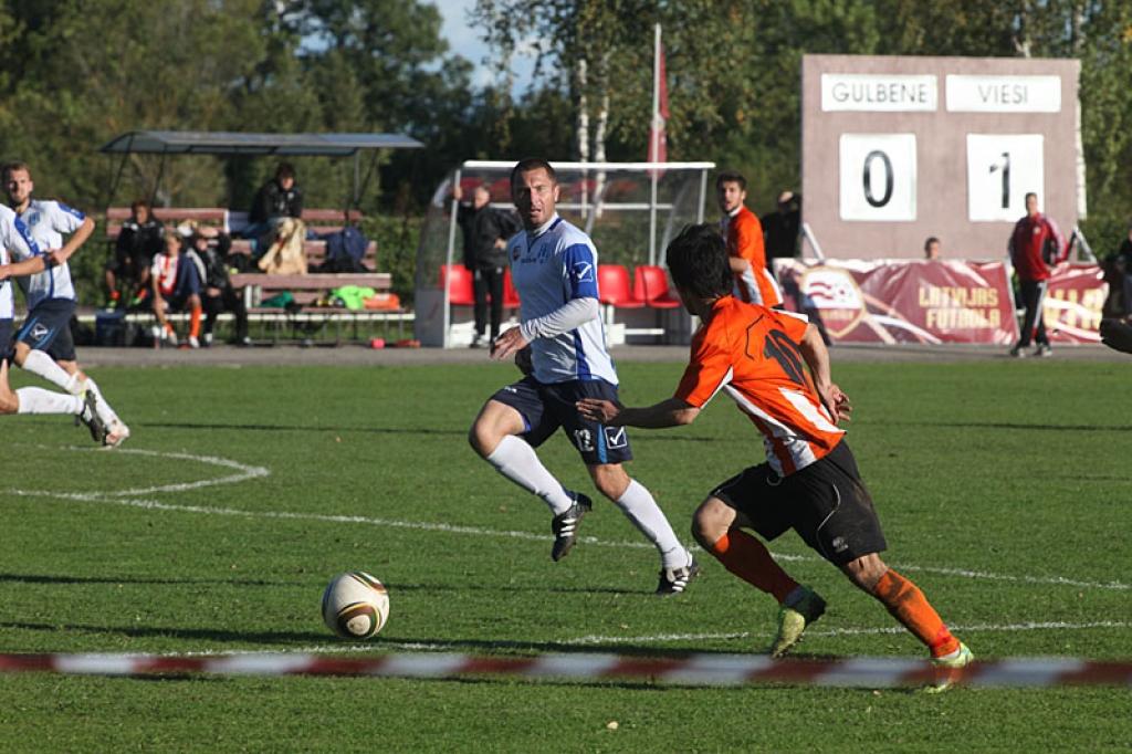 Futbols: FB "Gulbene" pret FC "Jūrmala". 9.09.12