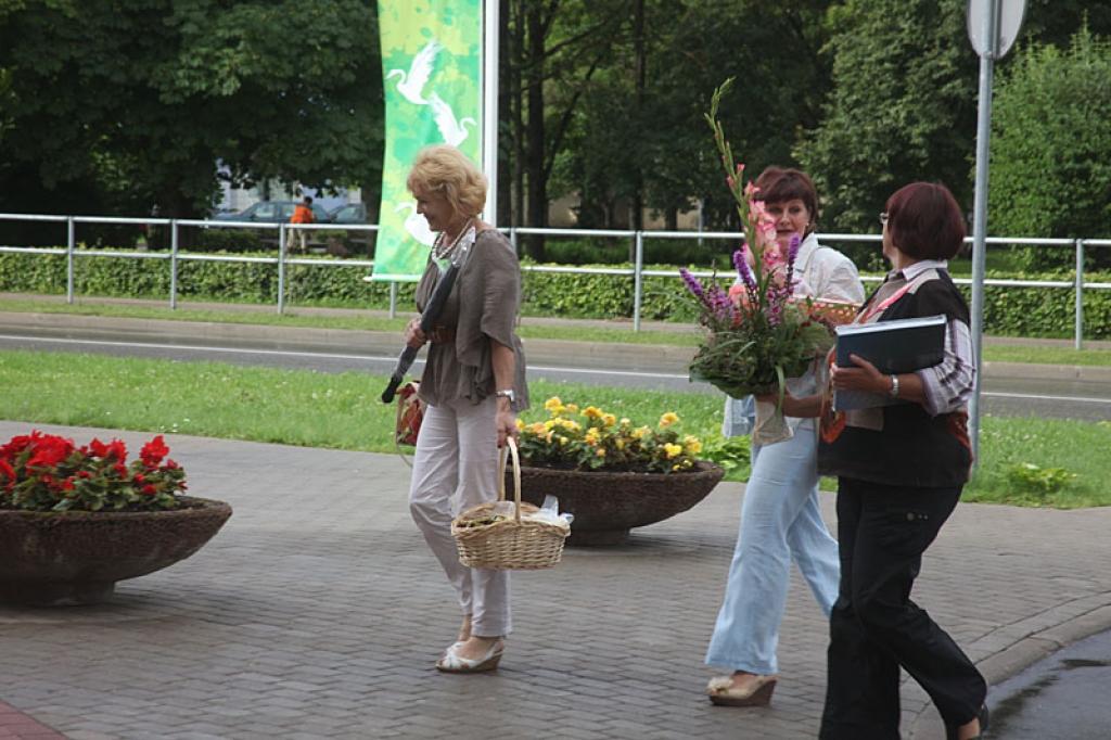 Gulbenē tiekas pašvaldības, kuru ģerboņos attēlots putns. 10.08.12 