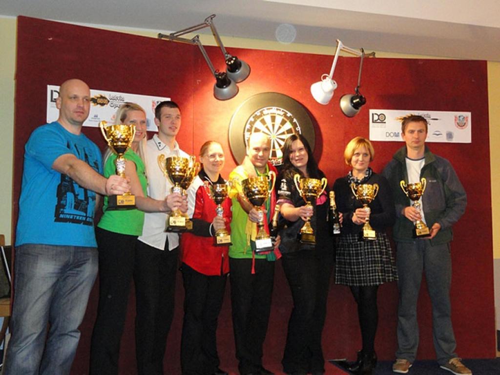 Šautriņu mešana: Zeltīte Strade festivālā "Latvijas Open 2012" individuāli iegūst bronzu