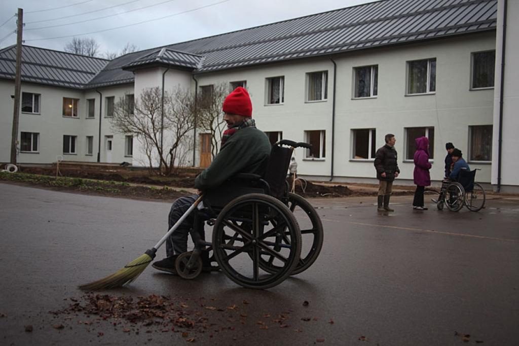 Valsts sociālās aprūpes centra “Latgale” Litenes filiālē sakārto infrastruktūru un izbūvē piebūvi rehabilitācijas nodarbību telpām.