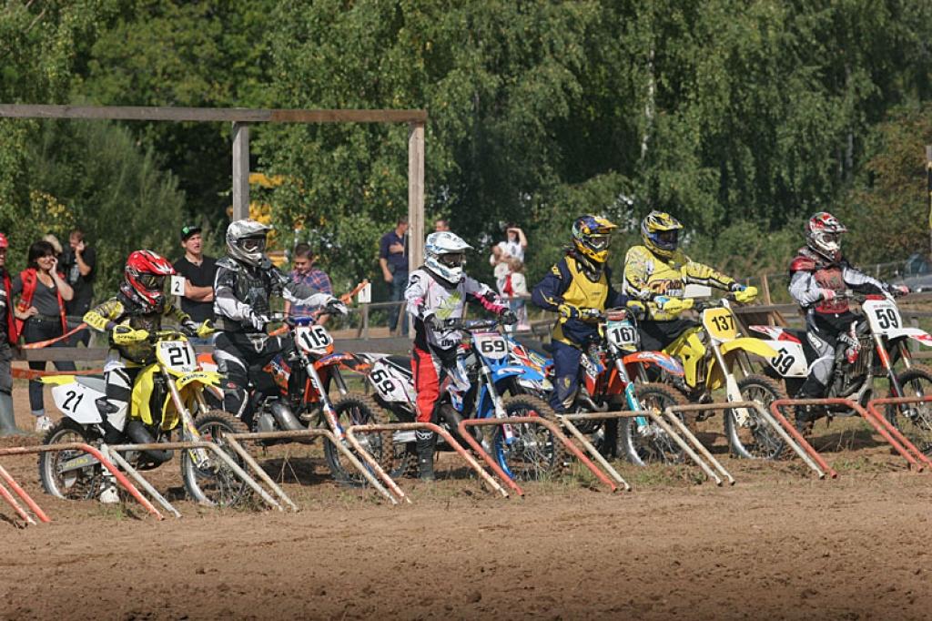 Motokross: Latvijas čempionāta 8.posms Staru trasē. 3. un 4.09.11