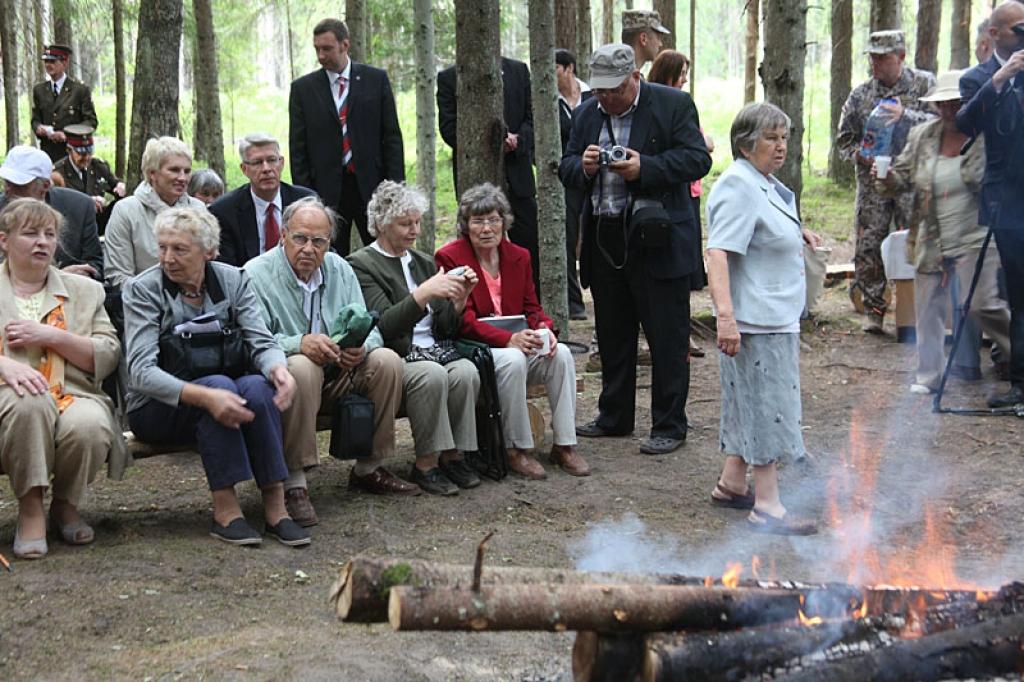 Komunistiskā genocīda upuru piemiņas diena Gulbenē un Litenē. 14.06.11