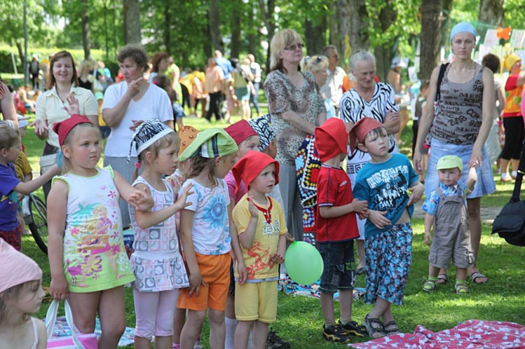 Rūķu vasaras svētki Gulbenes Jaunatnes parkā. 1.06.11