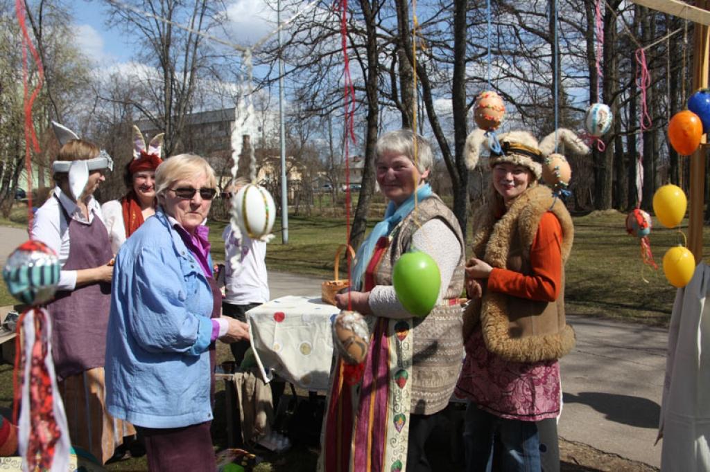 Lieldienu svinības Gulbenē, Gulbīšu parkā un pie Vecgulbenes muižas (papildināts). 24.04.11