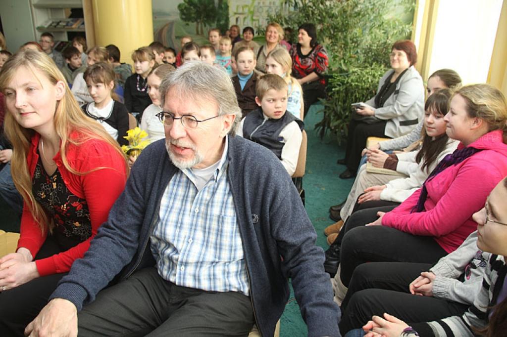 Gulbenes bibliotēkā viesojas holandiešu rakstnieks Žaks Frīnss. 9.03.11