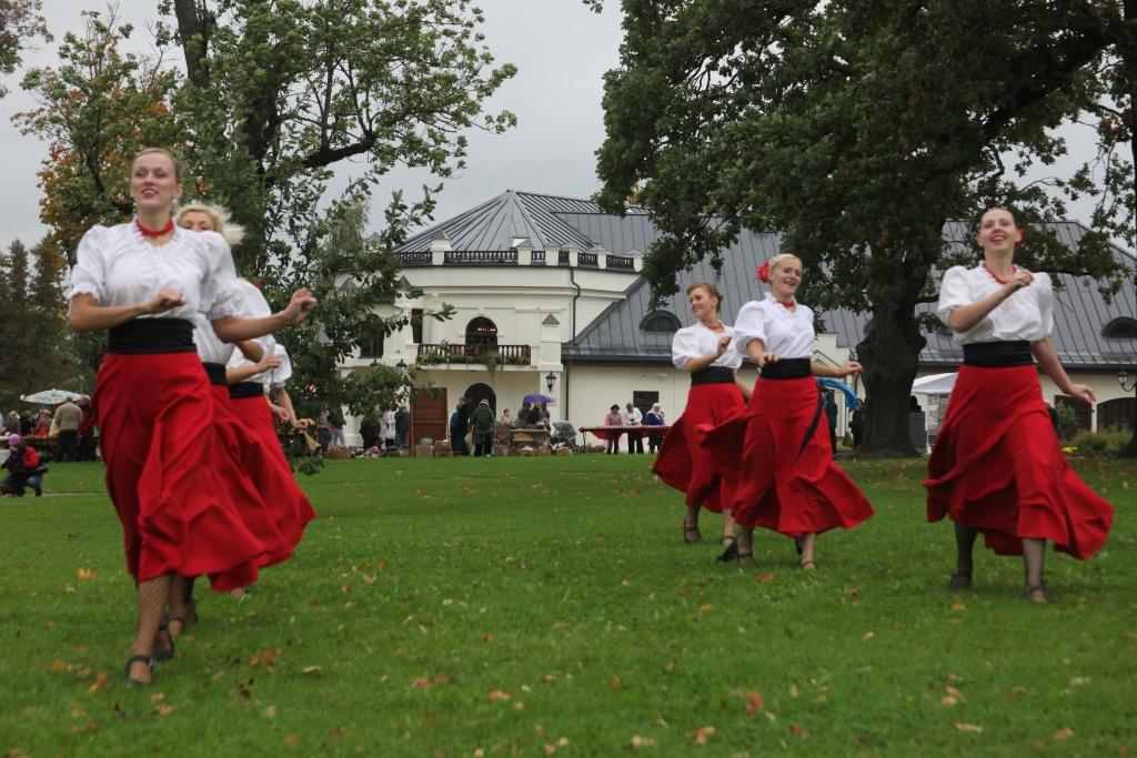 Vecgulbenes muižas svētki "Senatne - izaicinājums mūsdienām".18.09.10