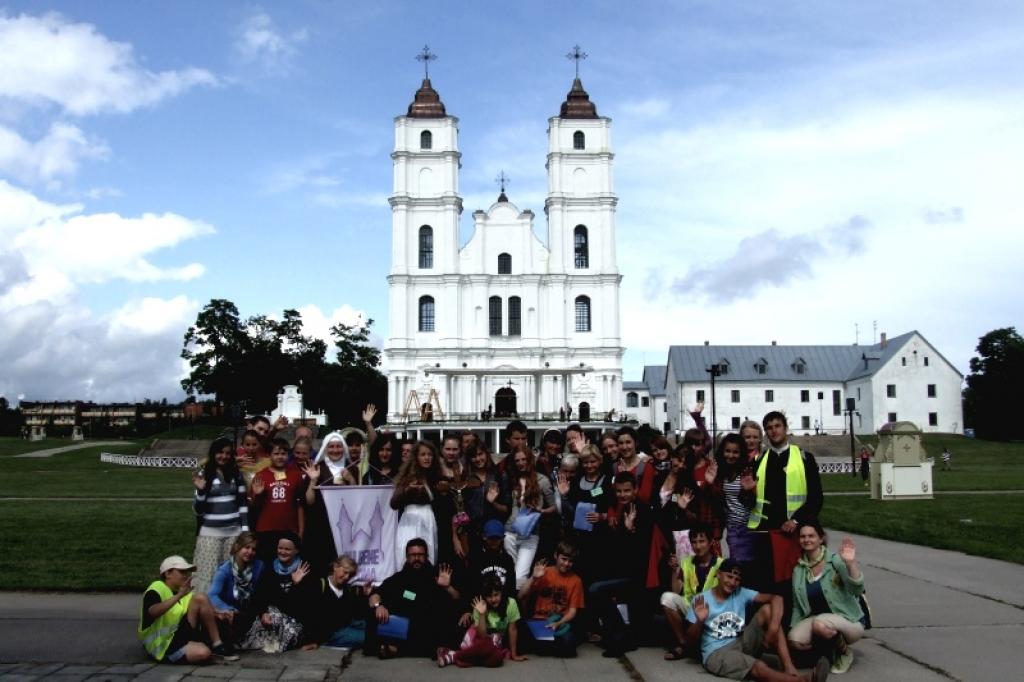 Vissvētākās Jaunavas Marijas Debesīs uzņemšanas svētkos Aglonā. 2009.gada augusts